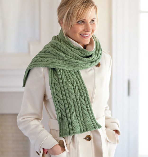 I love the look of thick cabled scarves especially when theyre generous enough - photo 6