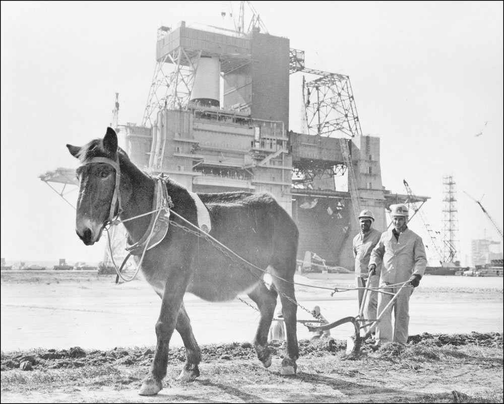 In early spring 1967 when NASA engineers at the Mississippi Test Facility - photo 2