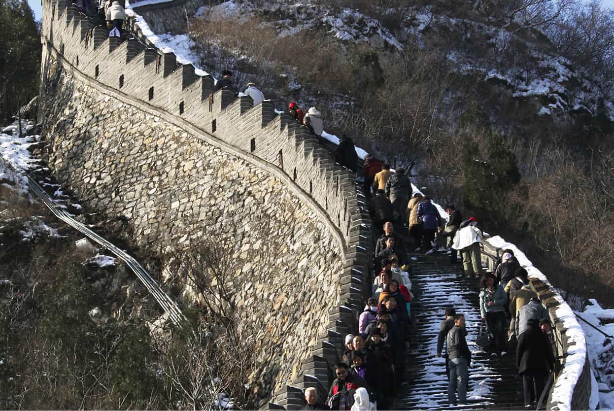 Top Attraction 2 Lee Hin MunApa Publications The Great Wall of China It winds - photo 5