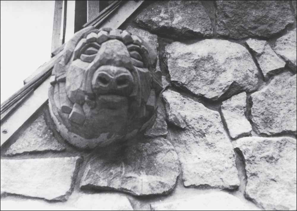 The rustic architecture of the US Forest Service in the 1930s contains elements - photo 2