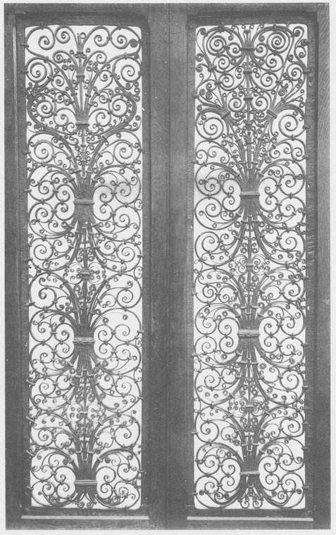 Overall view of the altar grille from the Abbey of Ourscamp Oise Wrought - photo 6