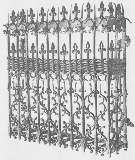 Window grille with wickerwork motif Wrought iron Italy End of the sixteenth - photo 13