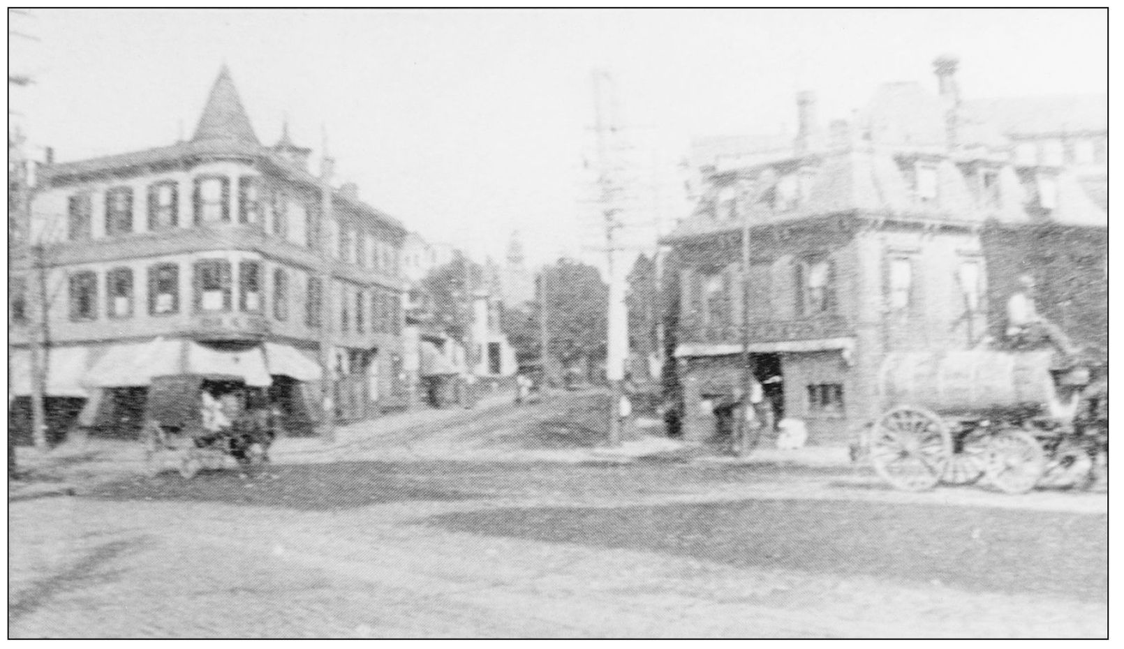 Andrew Square is the junction of Dorchester Avenue and Dorchester Southampton - photo 12