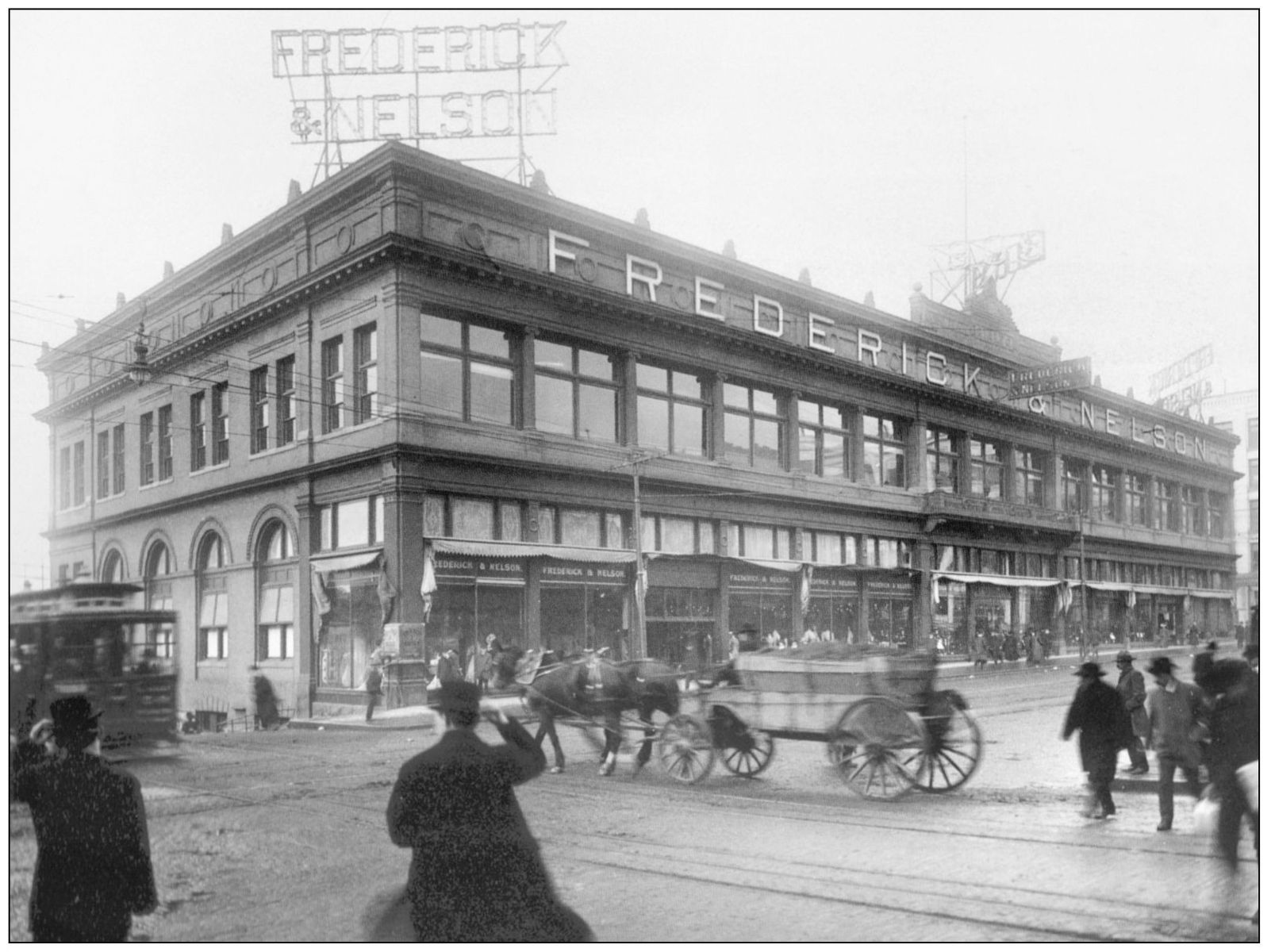 Their second move in 1897 took the store to the Rialto Building on Second - photo 8