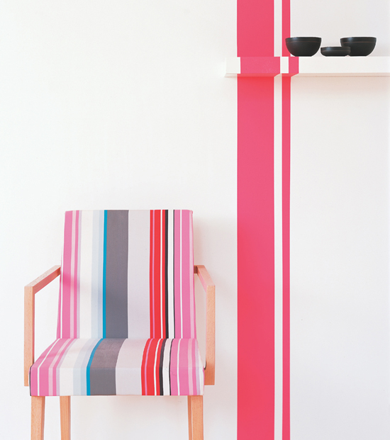 A design detail as simple as a vertical hand-painted wall stripe in a bold - photo 10