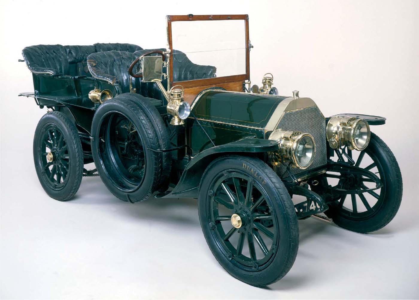 This 1903 60bhp Mercedes had its engine at the front driving the rear wheels - photo 2