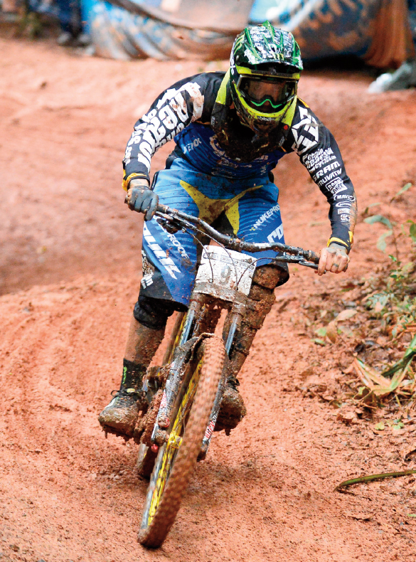 Sam Hill races at the 2014 UCI Mountain Bike World Cup in Cairns Australia Im - photo 3