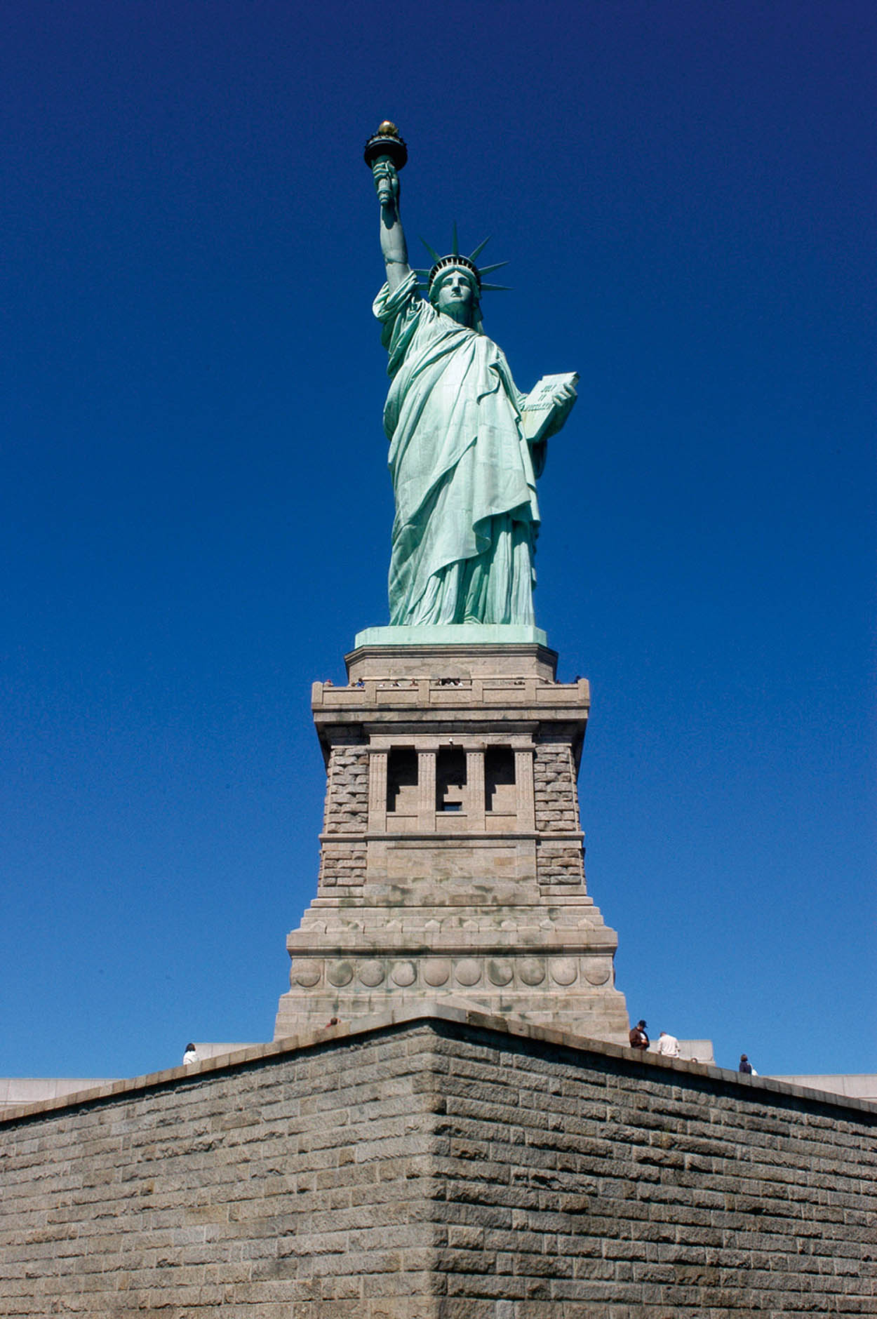 Shutterstock 3 Statue of Liberty Welcoming millions to New York since its - photo 6