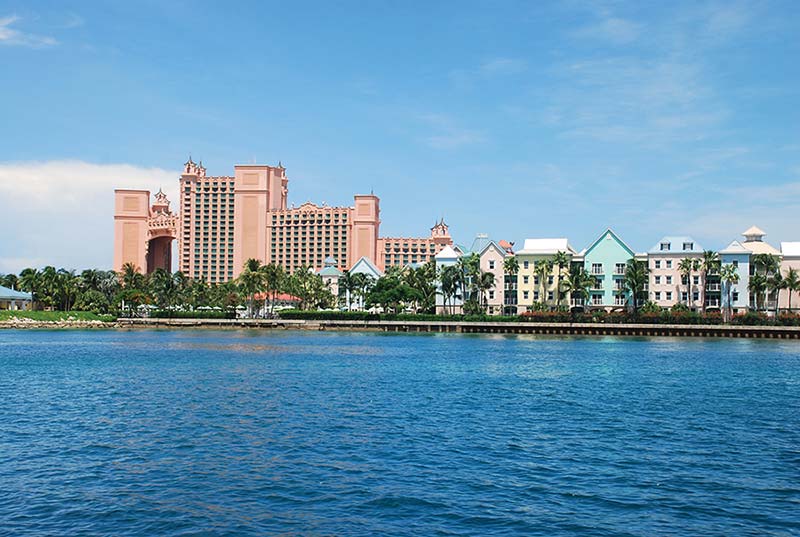 Discover Atlantis The world-famous ocean-themed resort situated on the - photo 12