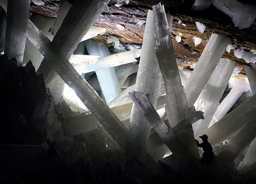Crystal cave Discovered in 2000 this magnificent cave in Naica Mexico - photo 6