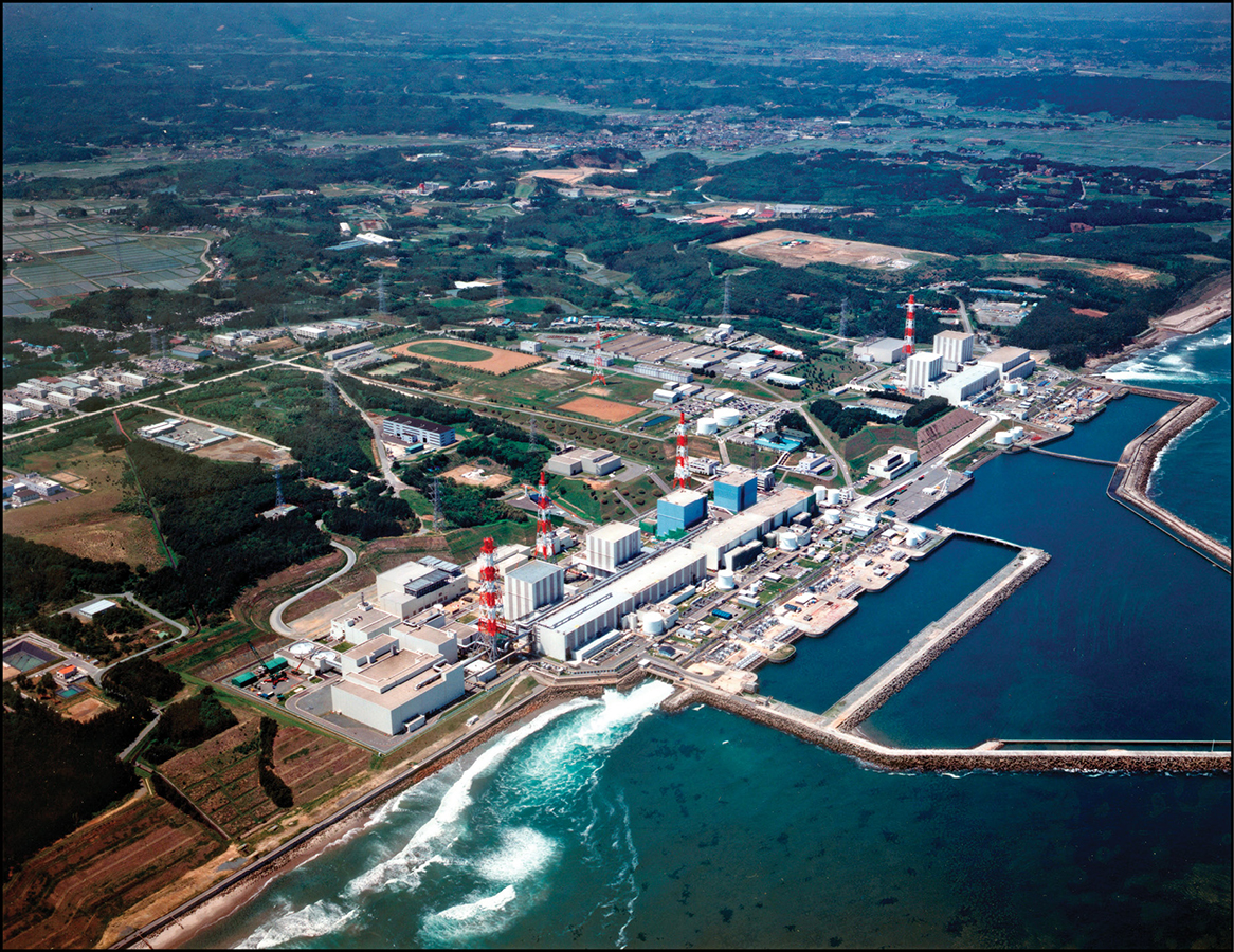 Fukushima Dai-Ichi 2007 1 AN EARTHQUAKE STRIKES Employees at Fukushima - photo 4