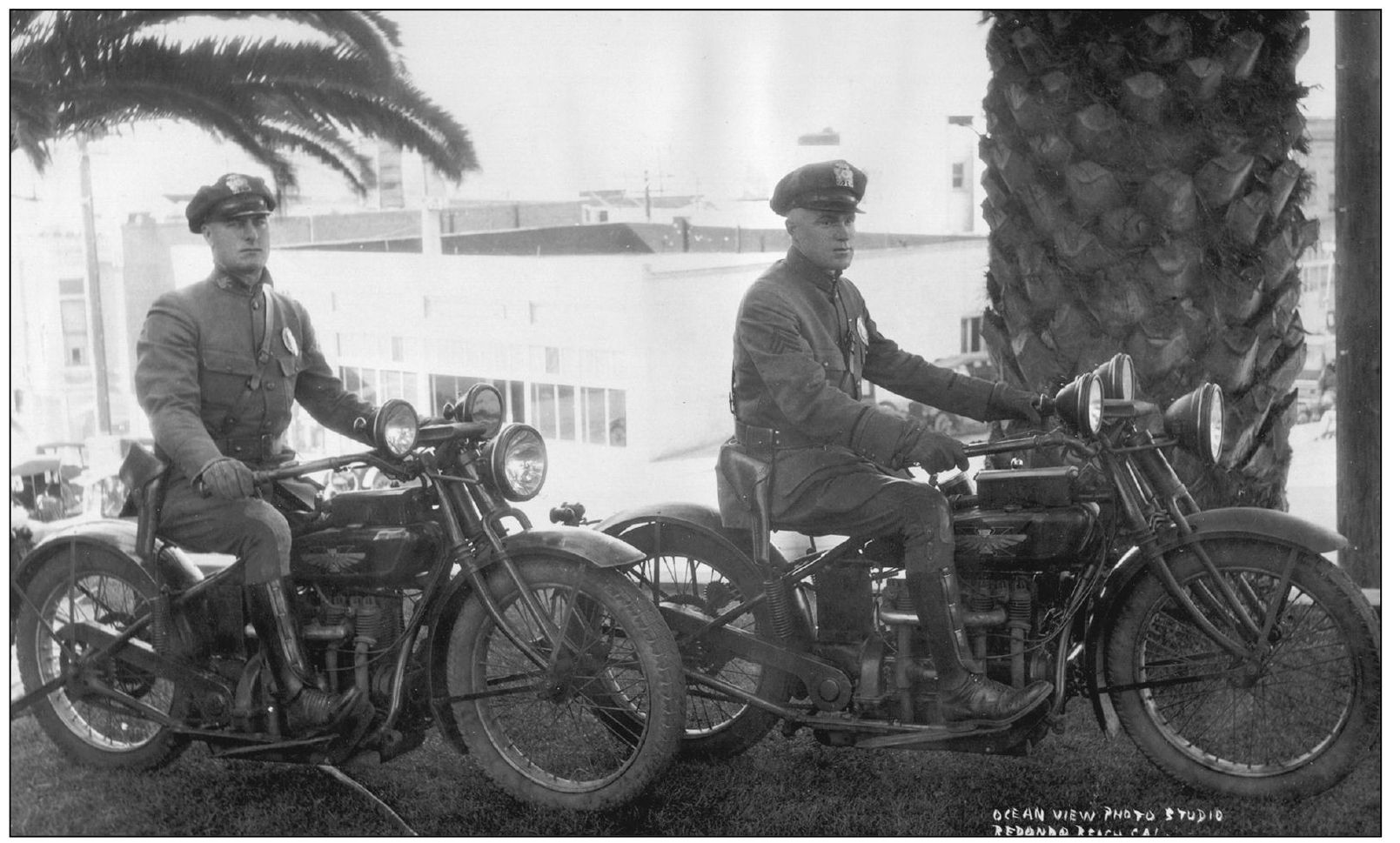 A 1920 photograph depicts motor officer Leslie Stewart and motor sergeant Harry - photo 10