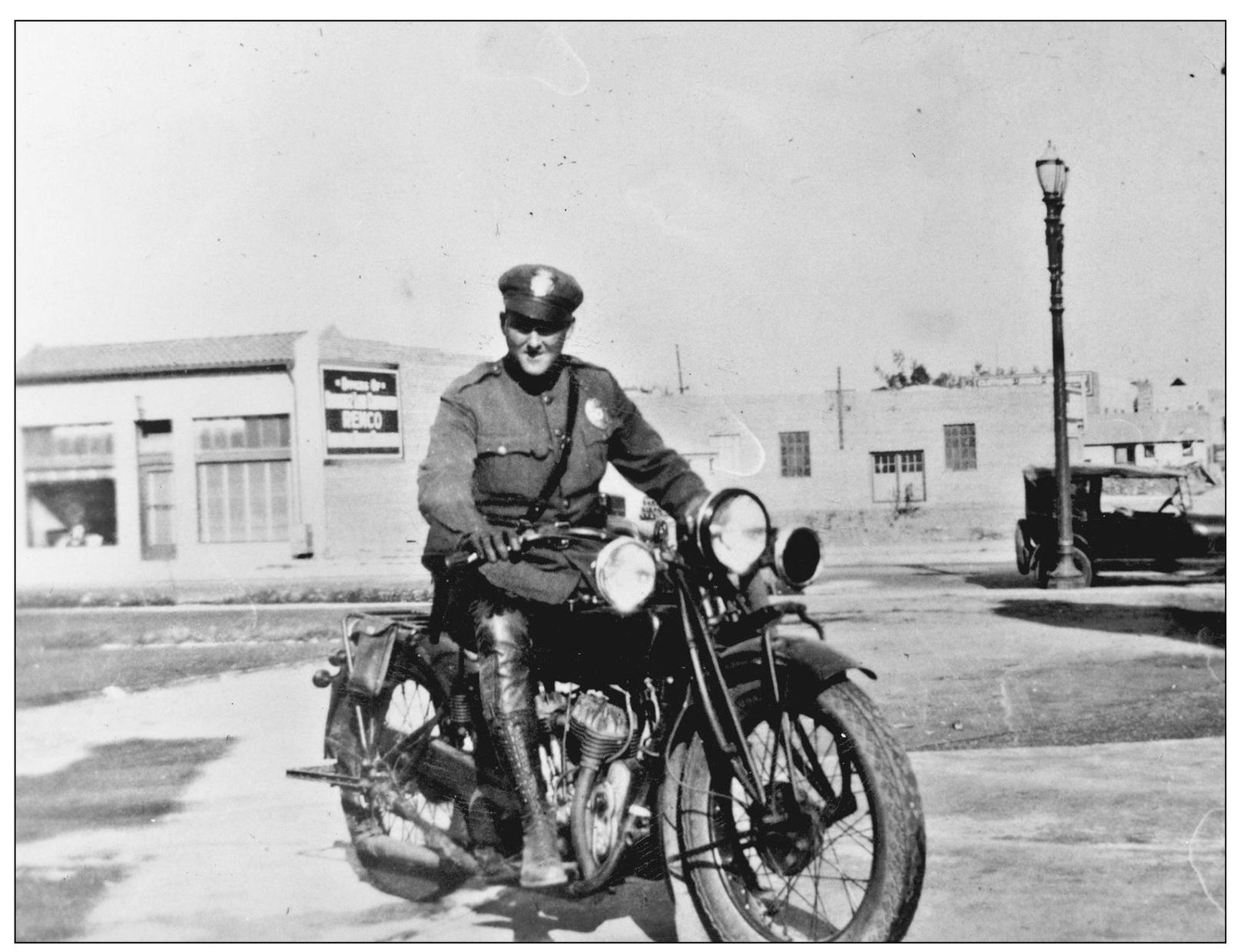 Motorcycle officer William Bill Malin was appointed by the Torrance Police - photo 8