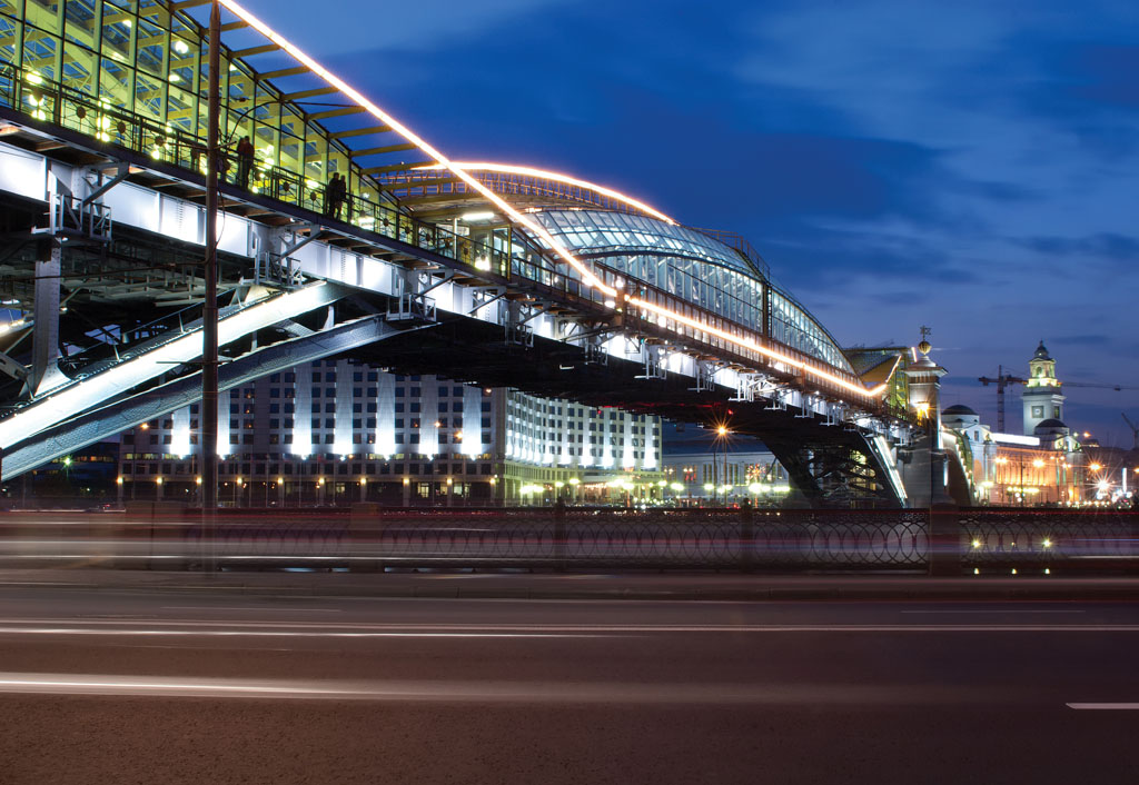 Bogdan Khmelnitsky Kievsky Pedestrian Bridge Location Moscow Russia - photo 3