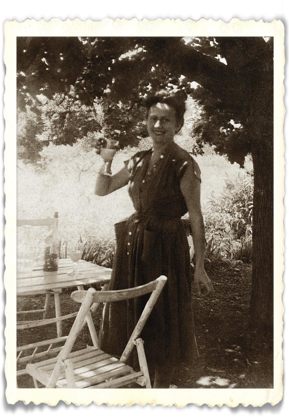 Catherine Dior in her garden in Provence This is the story of a ghost - photo 7