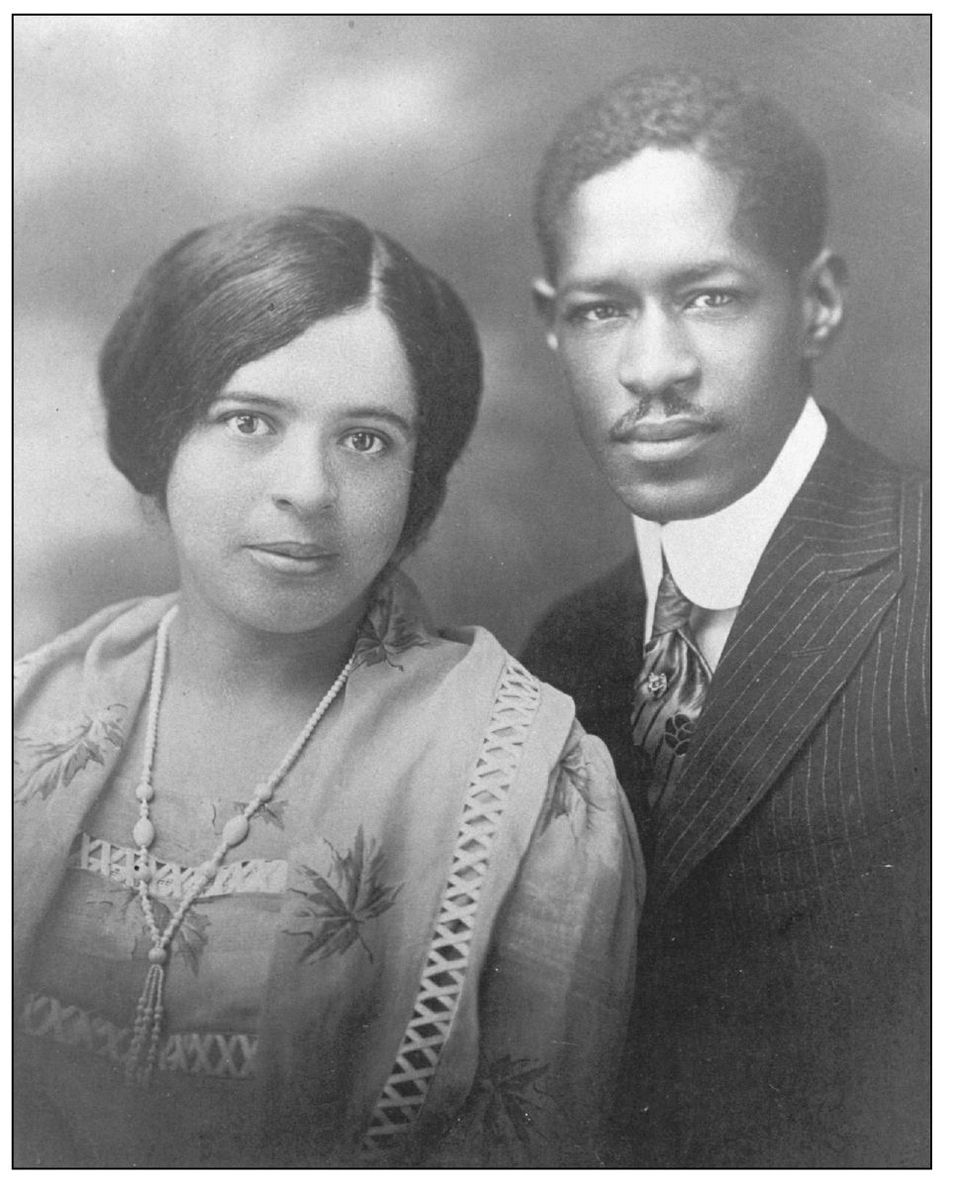 Clarence and Cleopatra Johnson opened their tailoring shop in 1921 working - photo 7