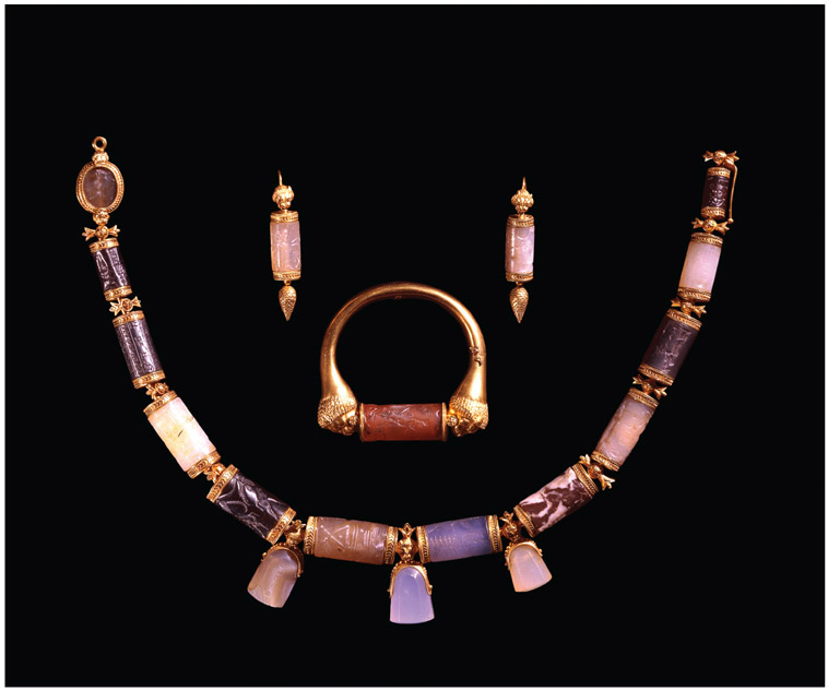 Lady Layards necklace made with treasures found by Layard in his excavations - photo 9