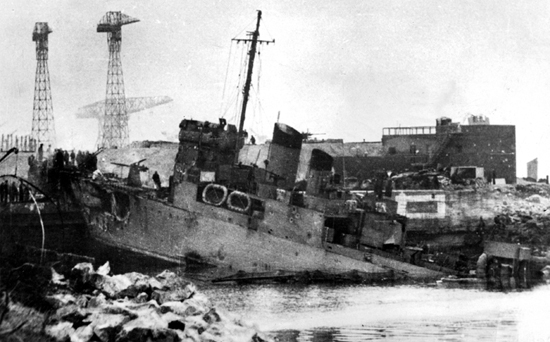 St Nazaire raids The Campbelltown at St Nazaire in the sluice just before she - photo 4