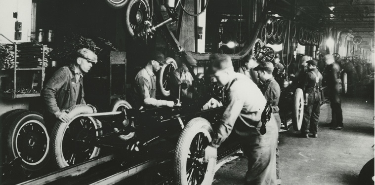 People worked hard on Ford assembly lines to produce cars for a growing number - photo 6