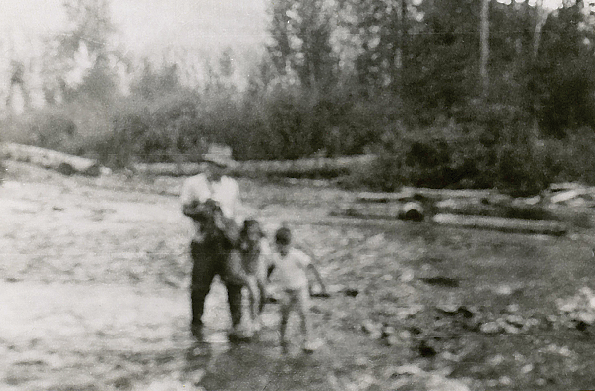Norman Maclean takes his children Jean and John with him fishing the - photo 17