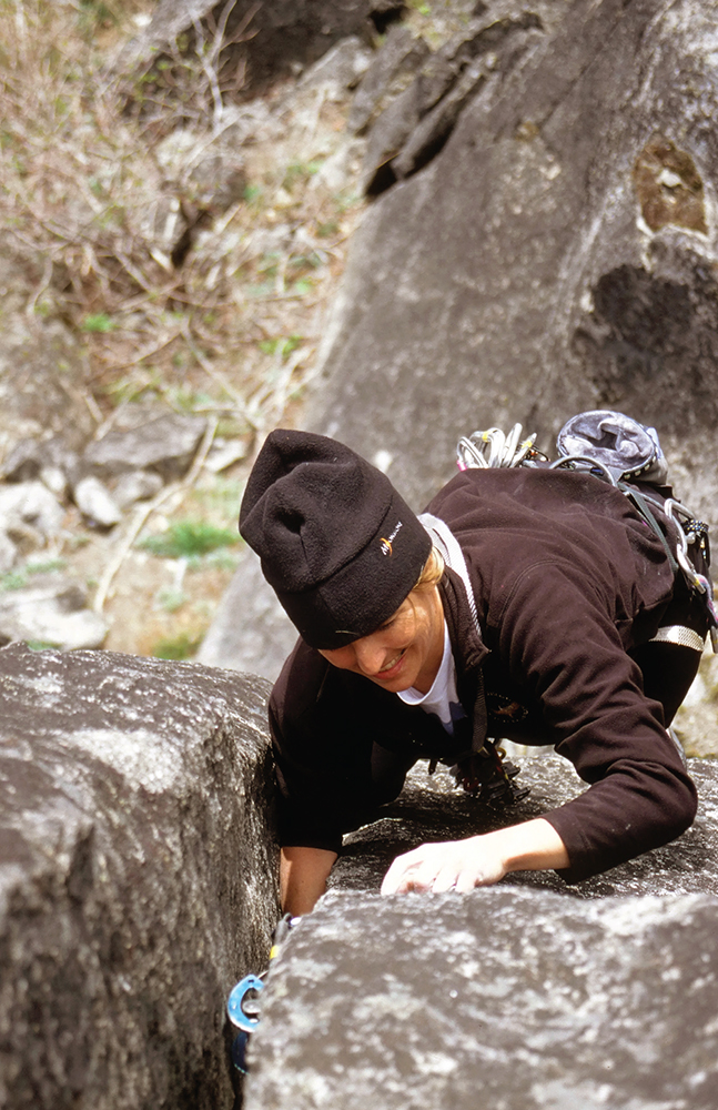 Chris in her element on Careno Crag Leavenworth Washington 2006 Sean - photo 2