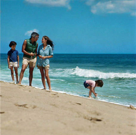 The dream Lauren lifestyle at the beach Ralph and Ricky with their sons in - photo 5