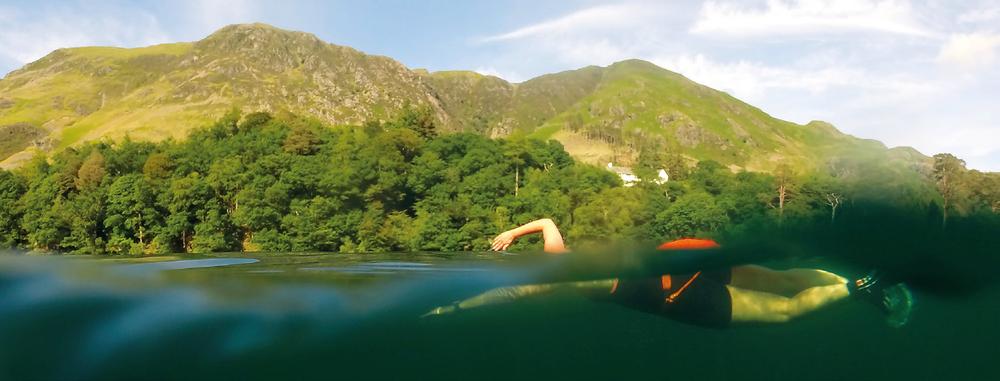 Above and below in Buttermere Suzanna Cruickshank x Wild swimming in the Lake - photo 5