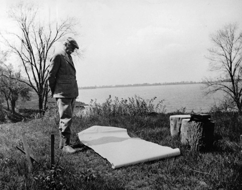 Jensen during the planning and construction phase of Lincoln Memorial Garden - photo 3