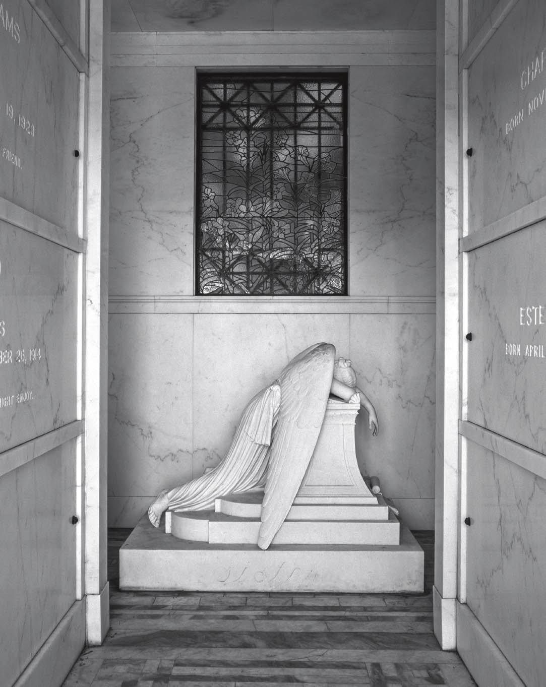 White marble weeping angel tomb of Chapman H Hyams designed by architect - photo 3