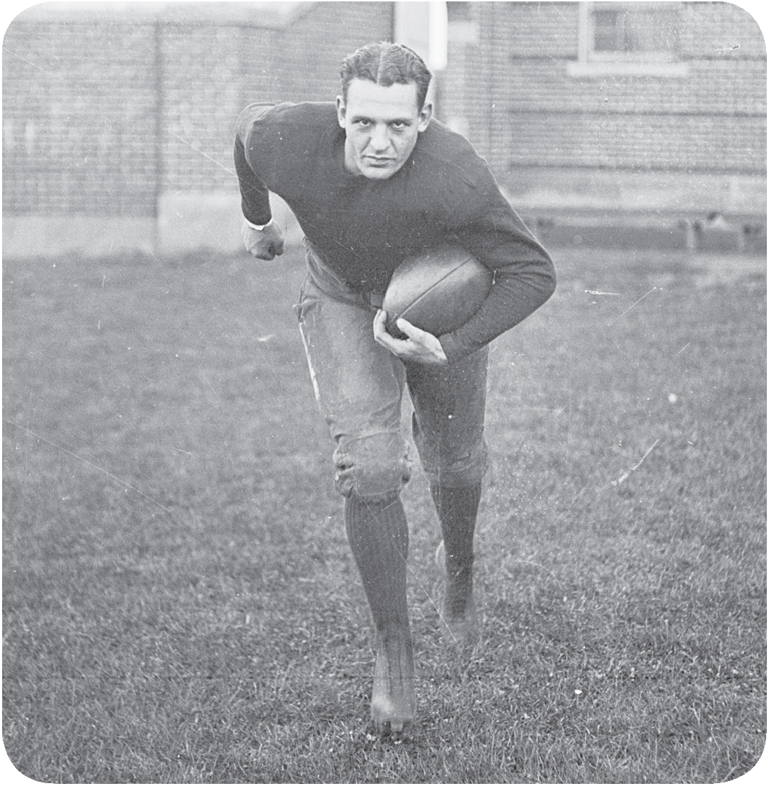 RED GRANGE CHICAGO HISTORY MUSEUM E VERY AUTUMN WEEKEND tens of millions - photo 2