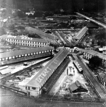 Rangoon Jail Burma Note the signs painted on to the prison roof by desperate - photo 3