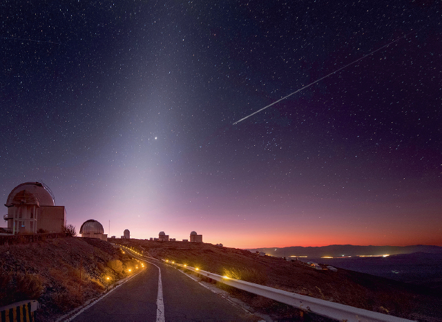 Zodiacal light stretching into the sky as seen from La Silla Observatory - photo 18