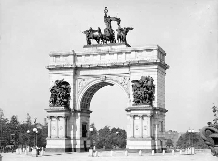 Soldiers and Sailors Memorial Arch in Brooklyn The citys major theater - photo 3