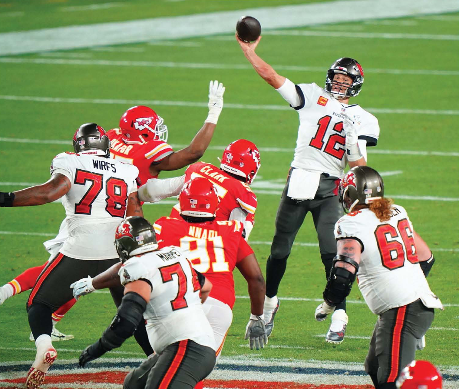 On February 7 2021 Tom Brady led the Tampa Bay Buccaneers to win his seventh - photo 4