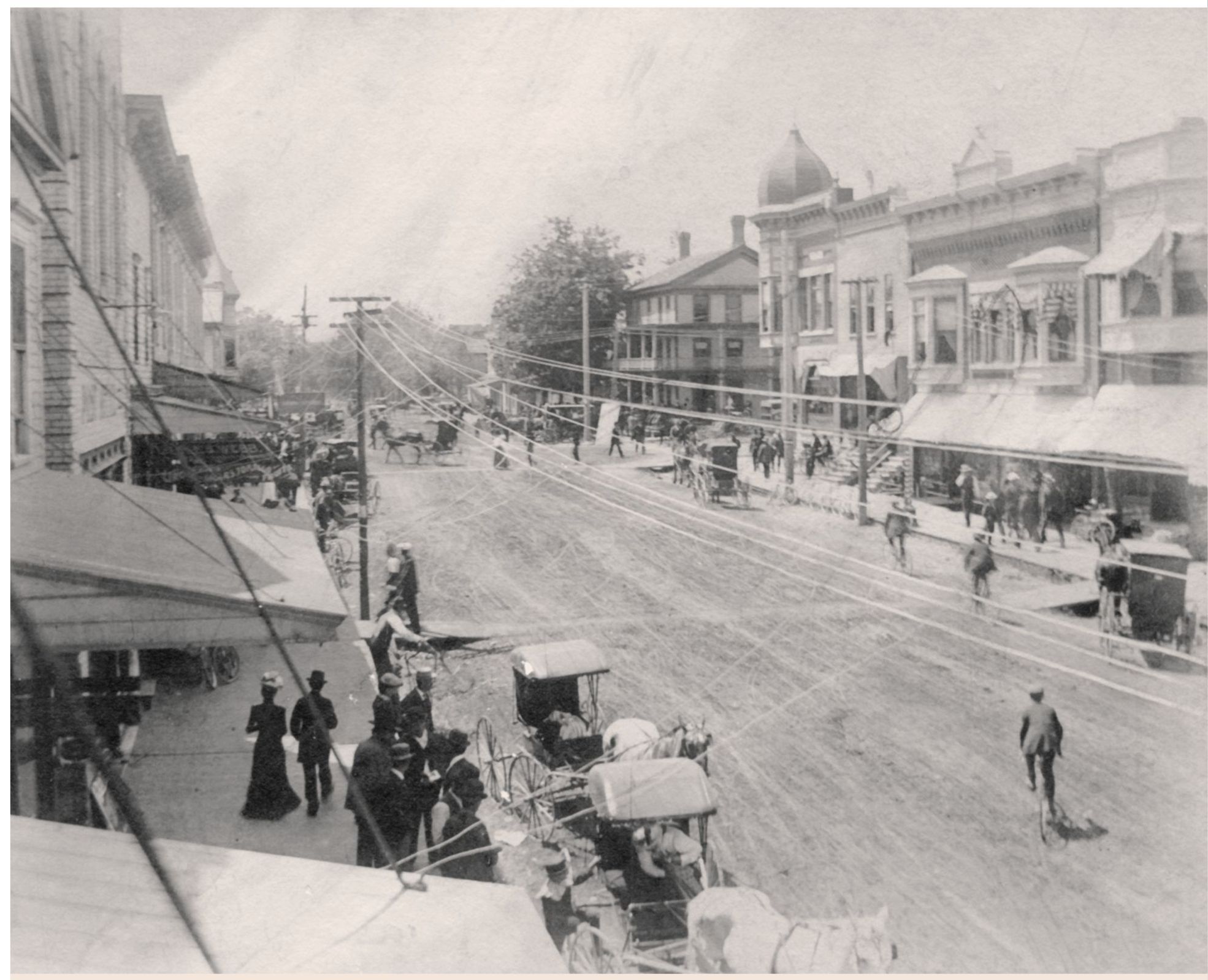 Evansvilles East Main Street was bustling with activity when this photograph - photo 3