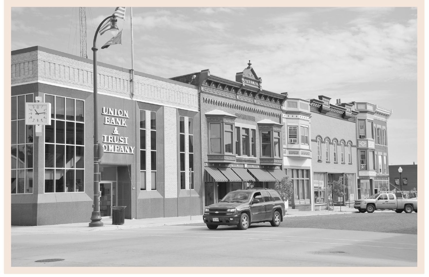 In the early 1900s Evansvilles East Main Street was a model of an - photo 4