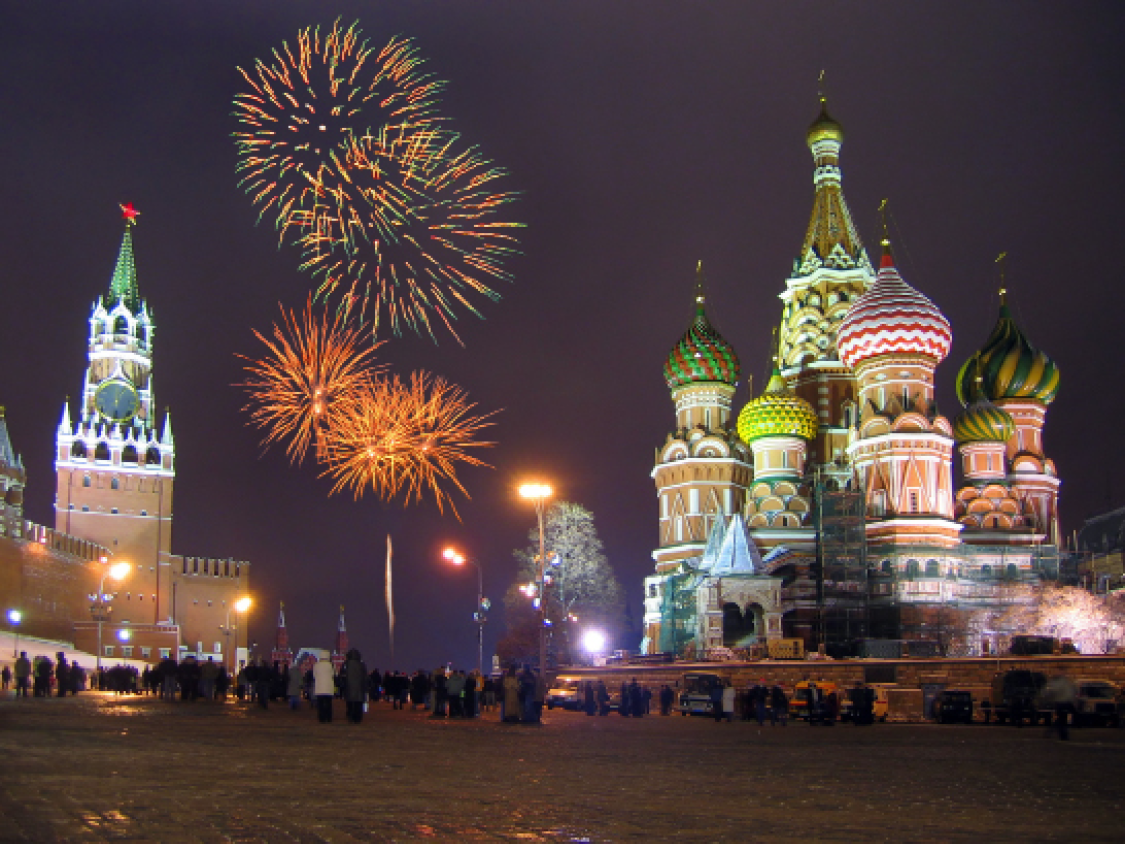 In St Petersburg Russia people go to Red Square to see fireworks on New - photo 23