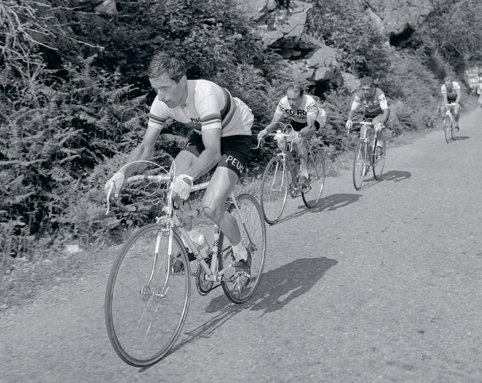 Cyclist Tom Simpson 19371967 competing in the 1966 Tour de France Roger - photo 14