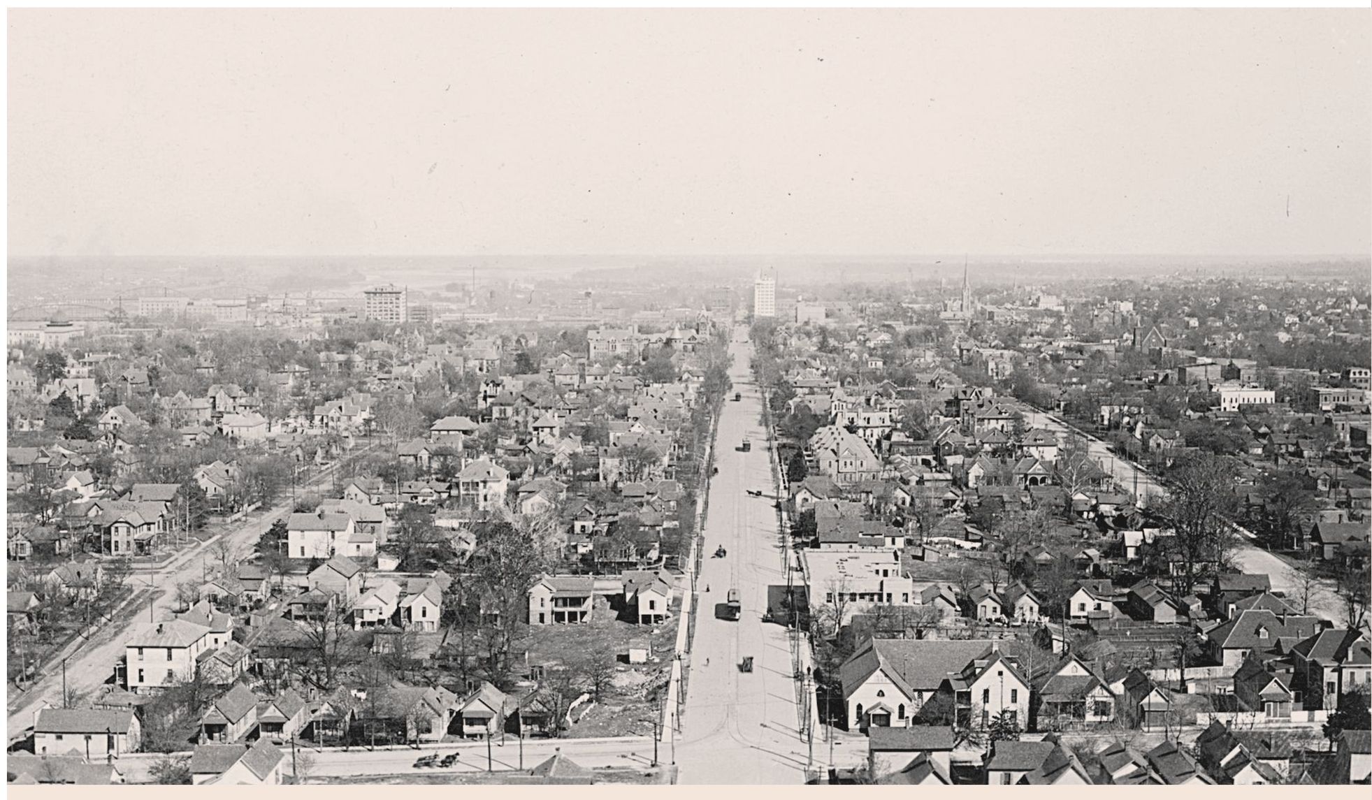 The best view of Arkansass capital city was almost surely from atop the dome of - photo 3