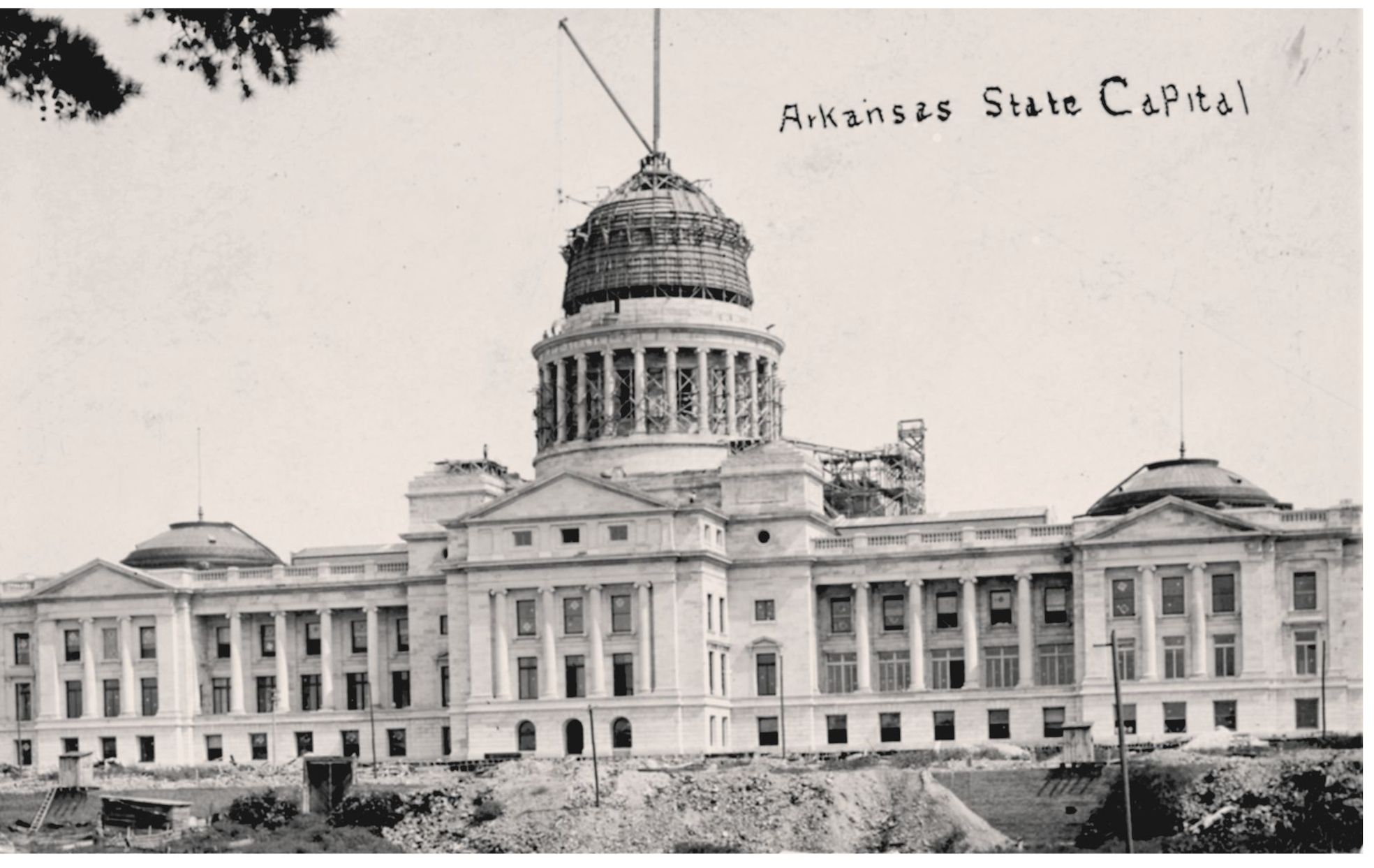 When a portion of the old state capitol ceiling collapsed on lawmakers in 1899 - photo 8