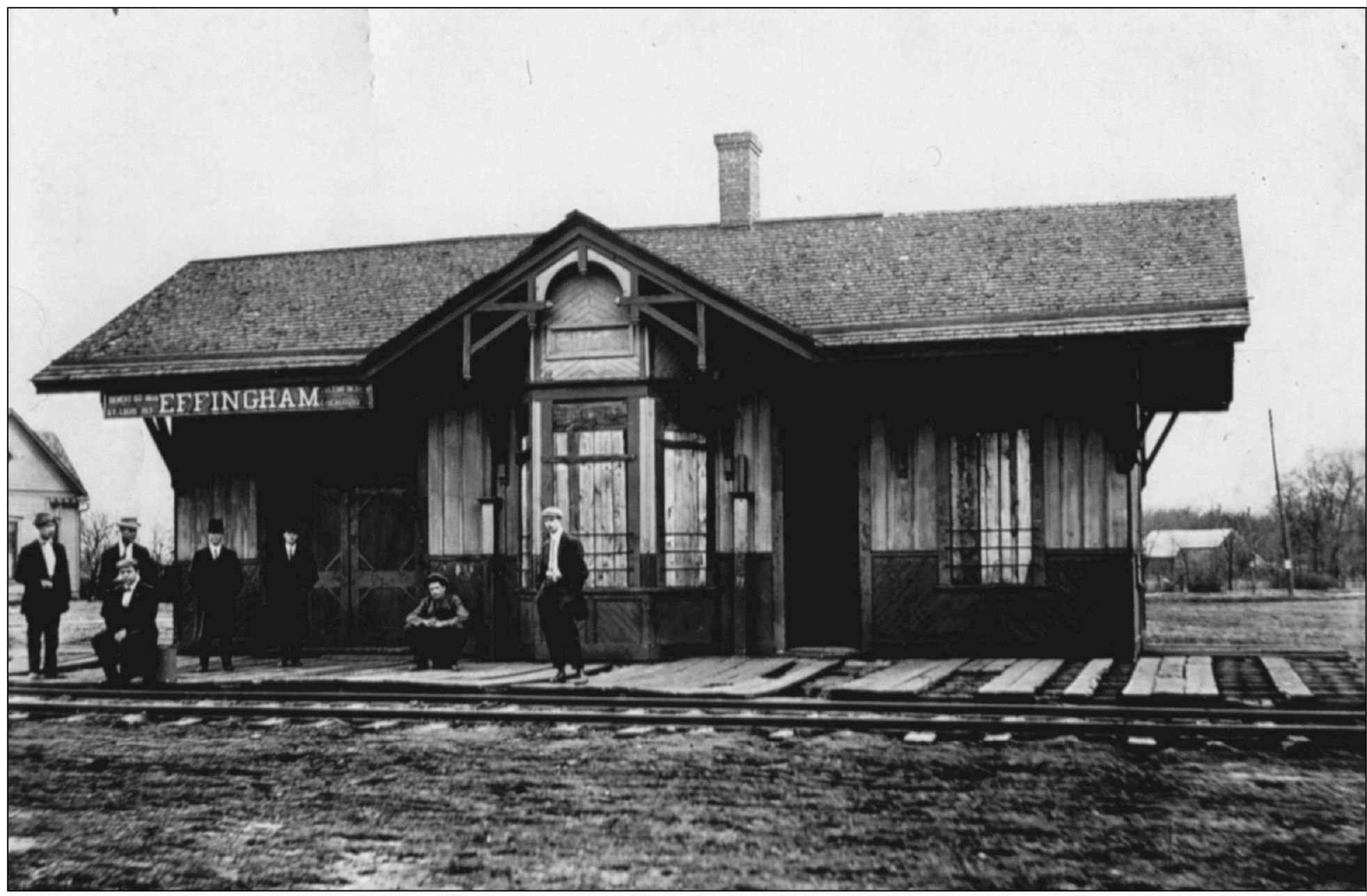 The Wabash Railroad depot was located on West Fayette Avenue on what was then - photo 10