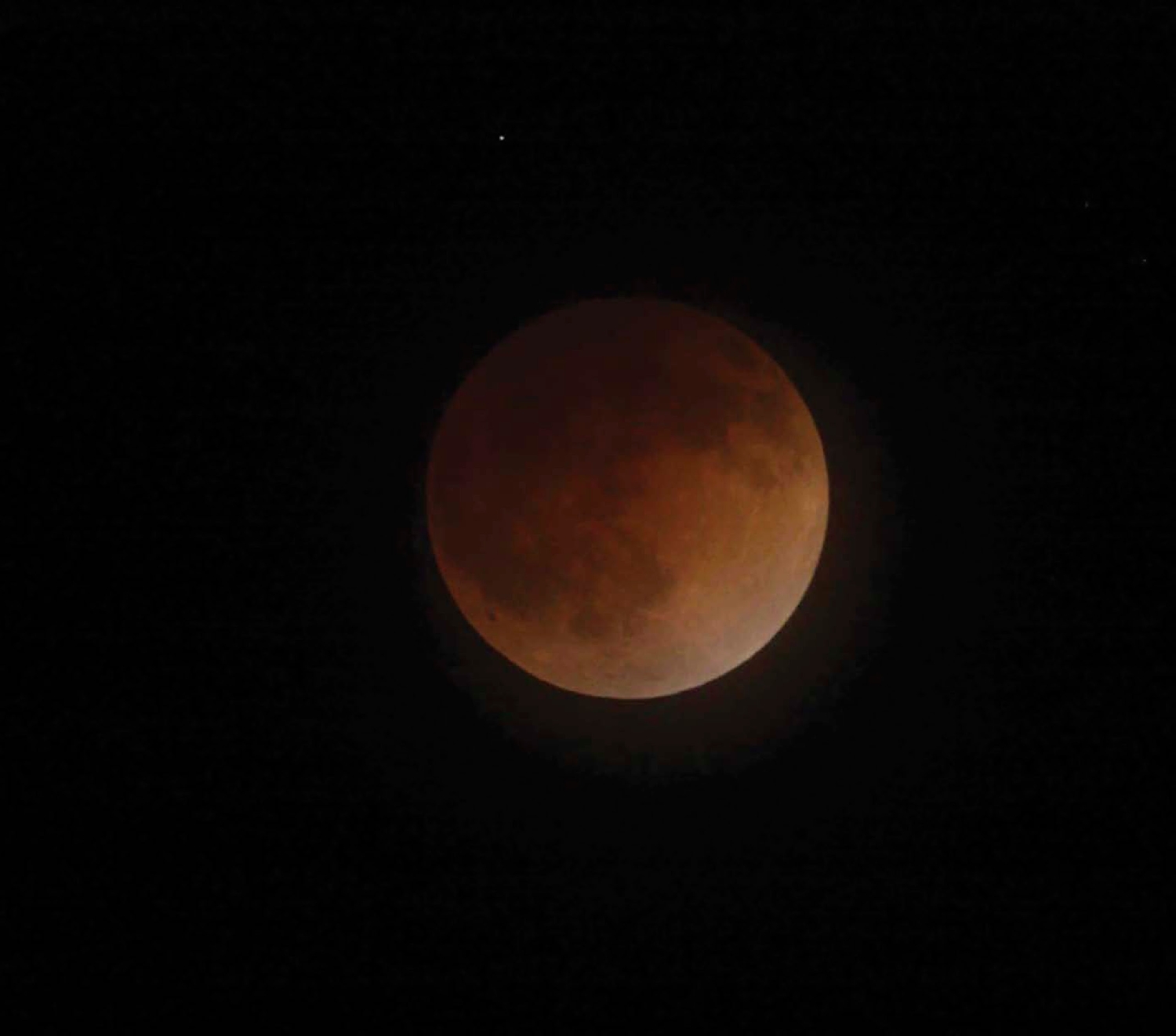 A lunar eclipse happens when Earth blocks the suns light You can see the moon - photo 8