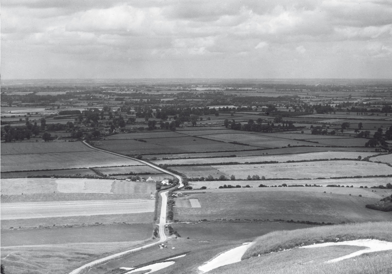 The Vale of the White Horse in 1939 HO VAUGHAN On the south side just by - photo 4