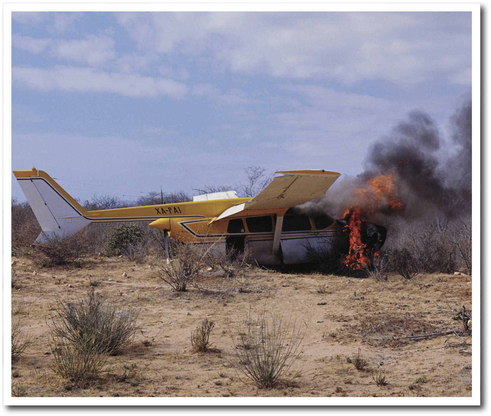 Help can take a long time to reach a desert plane wreck The dull roar of the - photo 6