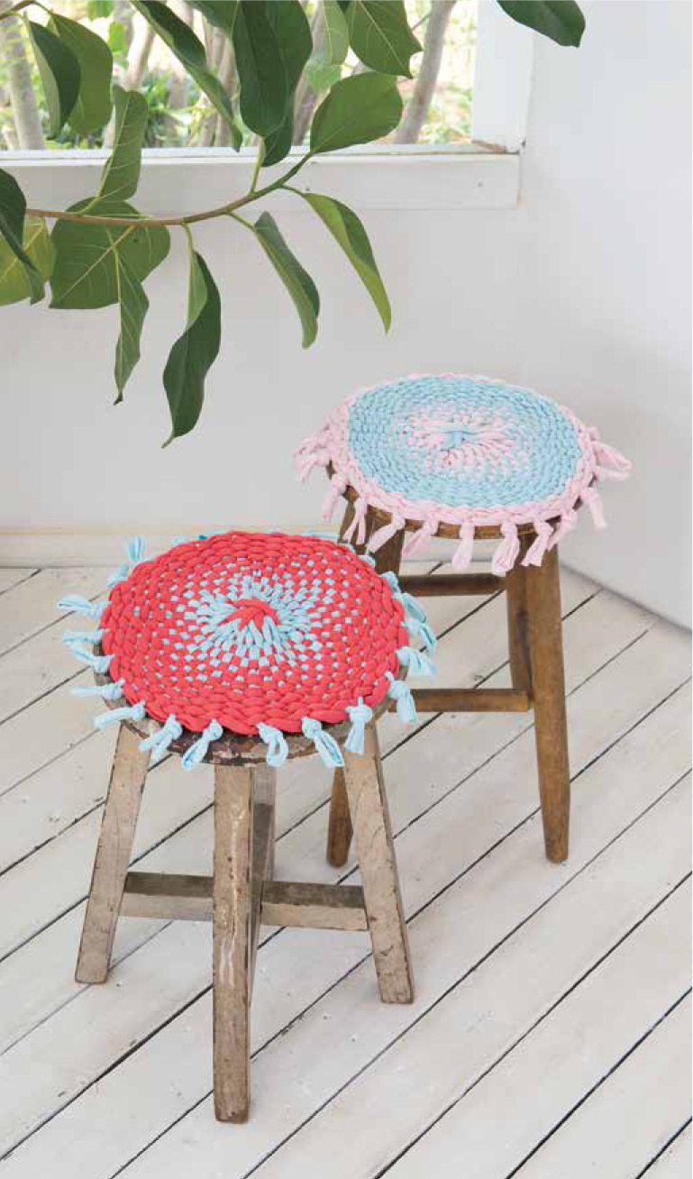 Brighten up your kitchen or dining room with these cheerful fringed seat - photo 6