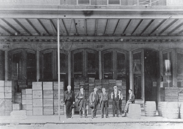 Merchants in front of the Produce Building now home of the Old Strand - photo 3