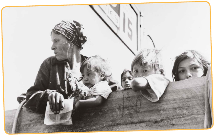 Mothers like this one with her children were deported during the Great - photo 3