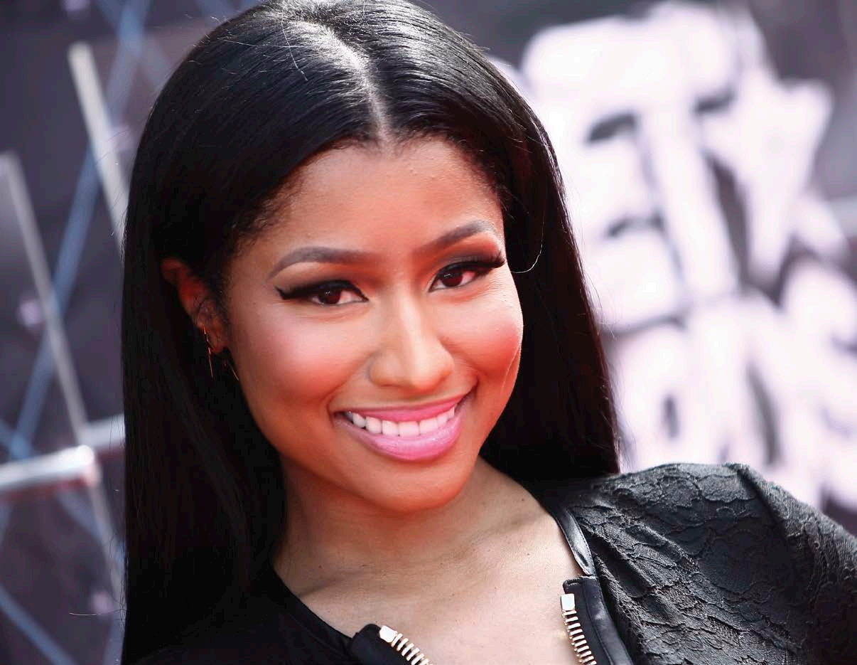 Nicki Minaj is excited to attend the 2015 BET Awards in Los Angeles - photo 2