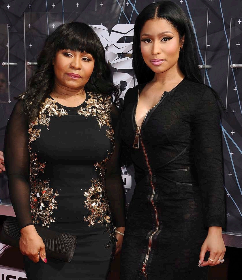 Nicki Minaj and her mother Carol Maraj pose together at the BET Awards show - photo 3