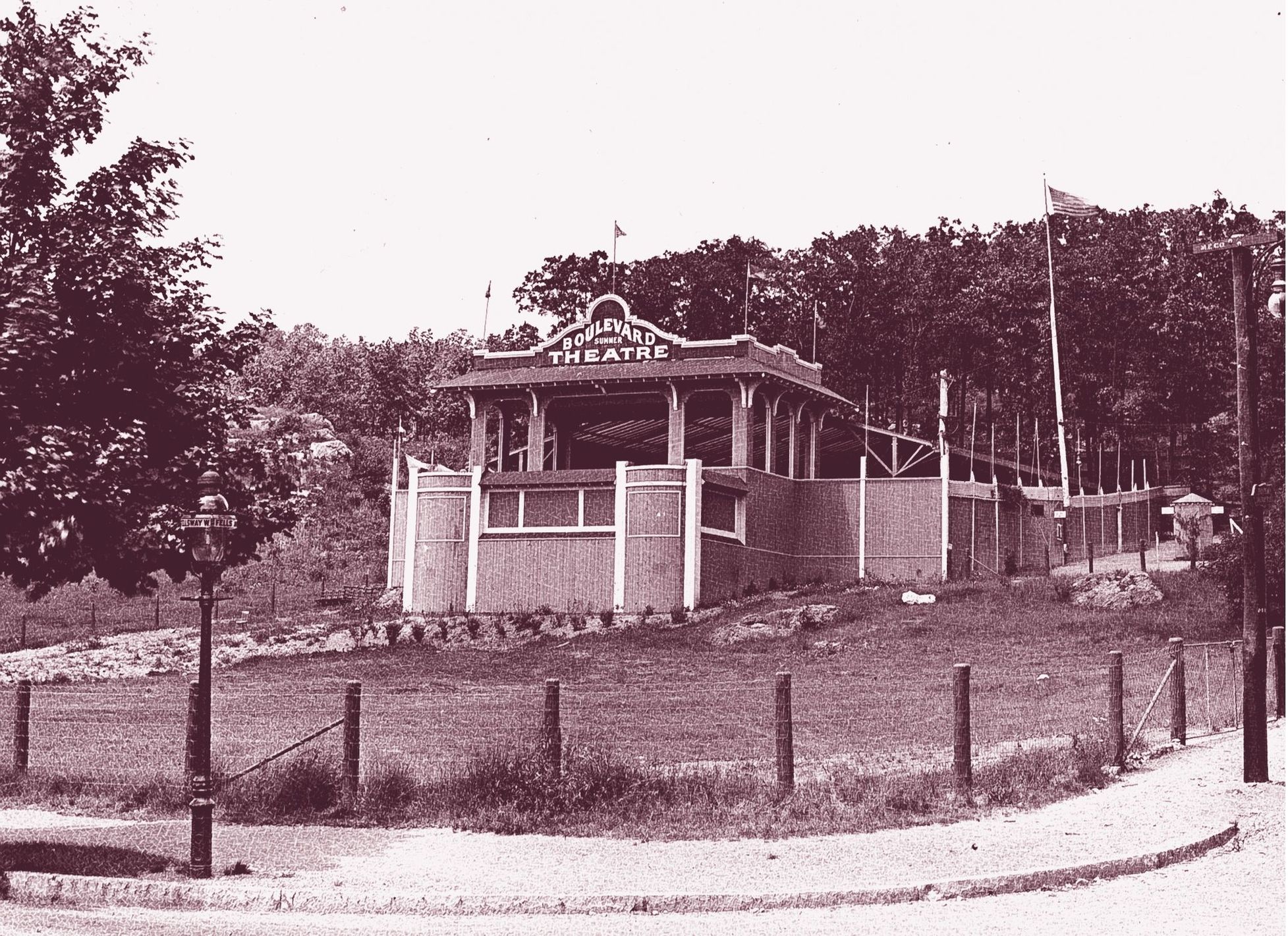 T he J W Gorman Boulevard Theatre was located on the corner of Fells Avenue - photo 13